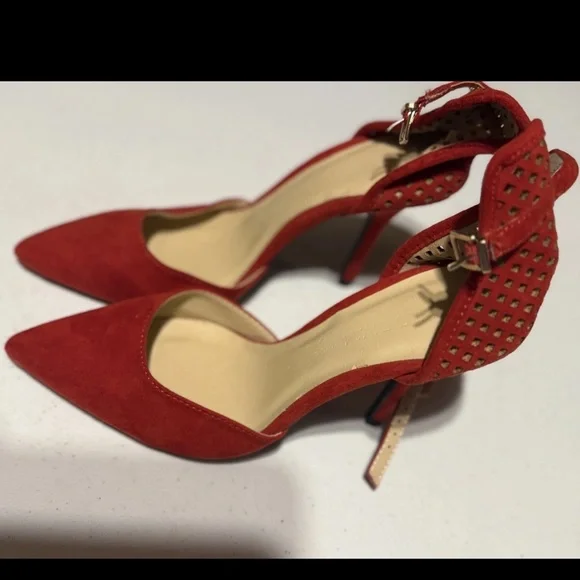 Lucky Brand Women's Pump.  Chili Pepper Suede Ankle Strap Stiletto Heel. Size 7 - Picture 2 of 6
